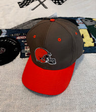 Load image into Gallery viewer, Vintage “Cleveland Browns” Snapback