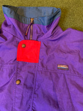 Load image into Gallery viewer, Vintage “White Sierra” Windbreaker