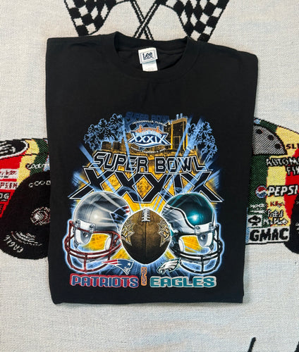 Vintage “Super Bowl XXXIX (39) Patriots vs. Eagles” T-Shirt