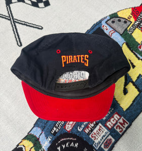 Vintage “Pittsburgh Pirates” Snapback