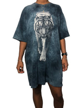 Load image into Gallery viewer, Vintage “The Mountain | White Tiger” T-Shirt