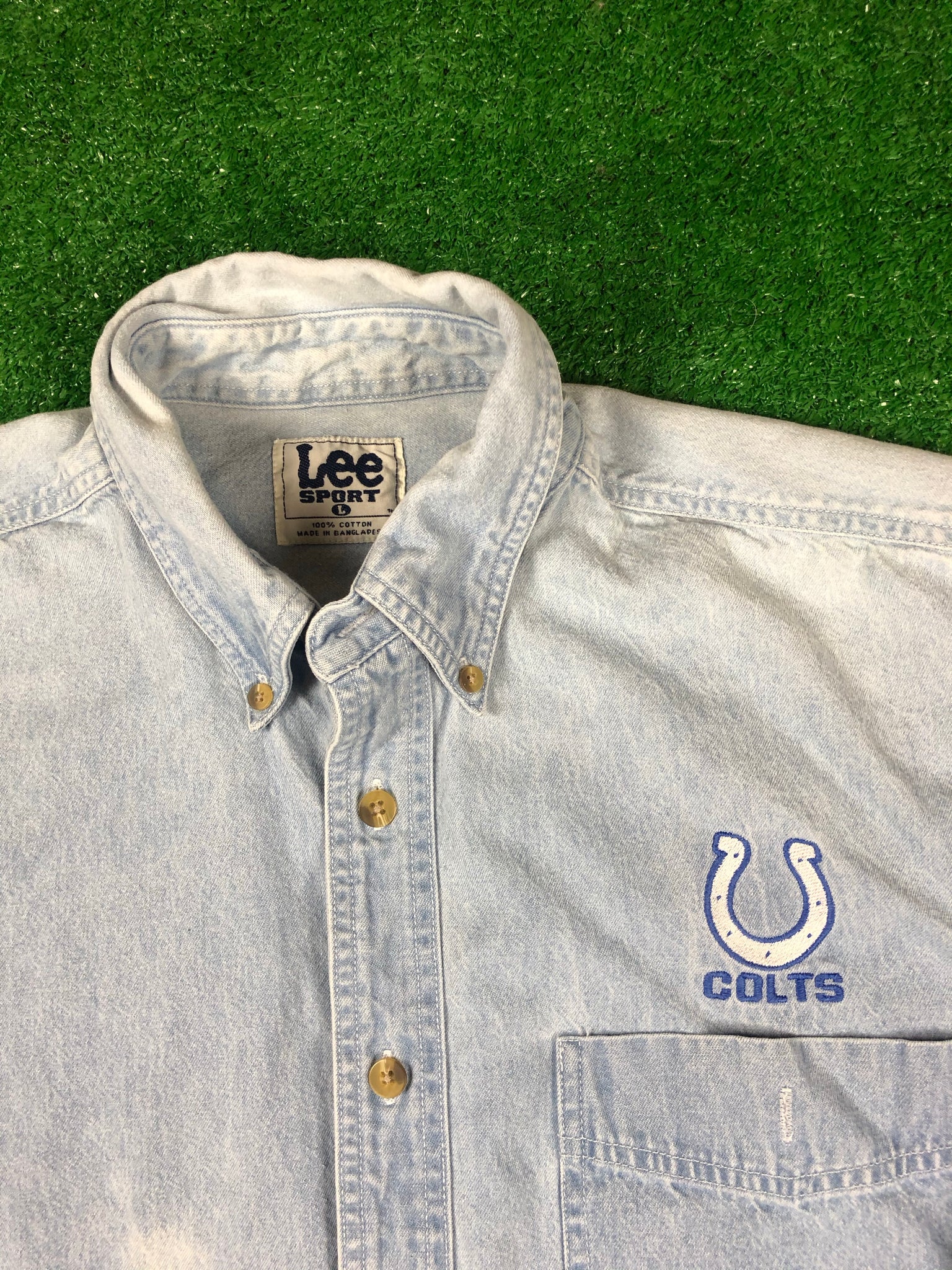 Vintage “Indianapolis Colts” T-Shirt – shoparea95